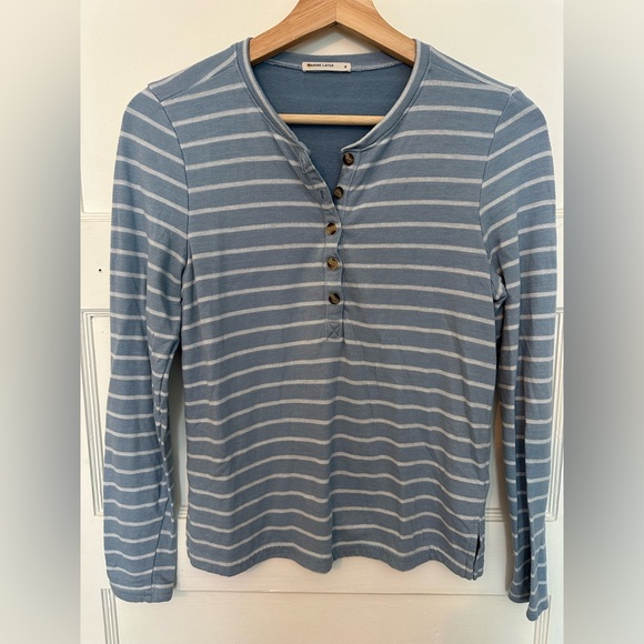 Marine Layer Double Knit Henley Long Sleeve Top in Light Blue/White Stripe Small - Picture 3 of 13